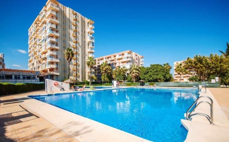 Aguila Apartamento Con Vistas 베날마데나코스타 외부 사진